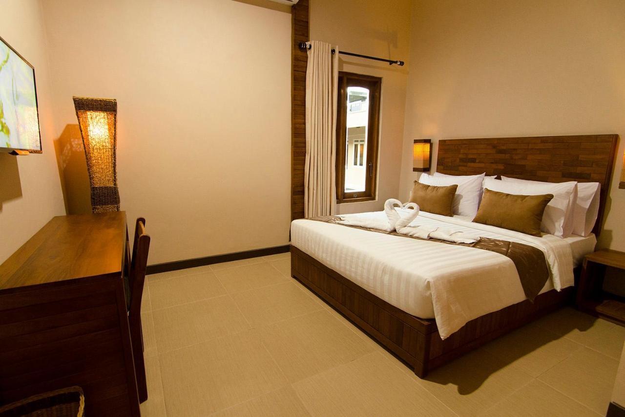 Syailendra Hotel Syariah ジェパラ エクステリア 写真