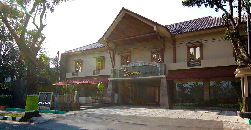 Syailendra Hotel Syariah ジェパラ エクステリア 写真