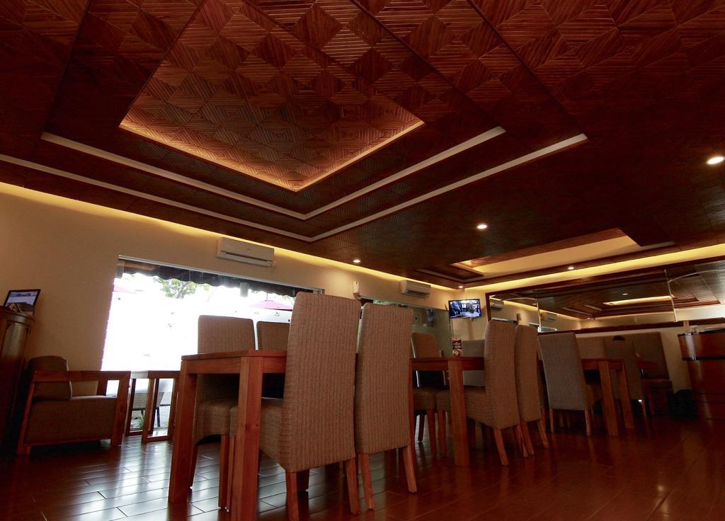 Syailendra Hotel Syariah ジェパラ エクステリア 写真