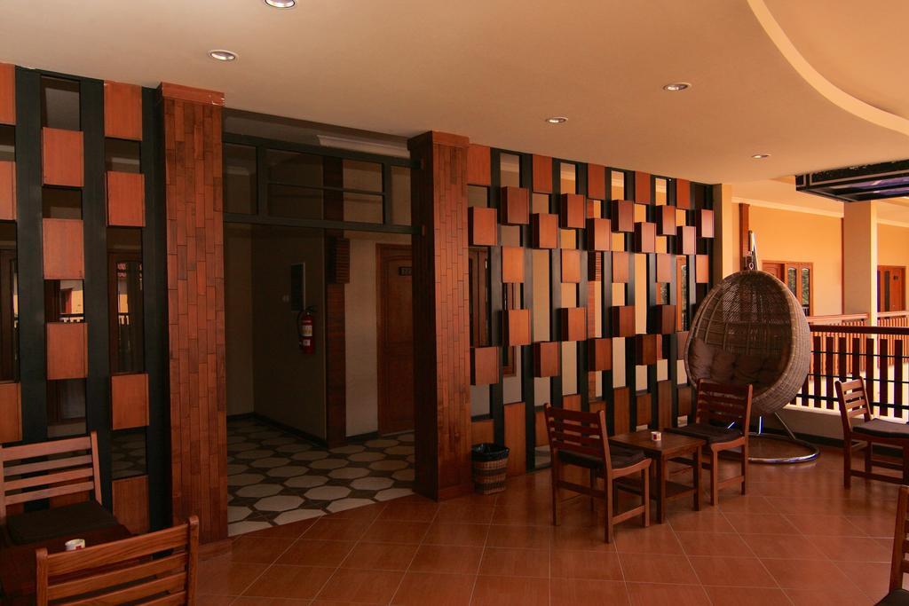 Syailendra Hotel Syariah ジェパラ エクステリア 写真