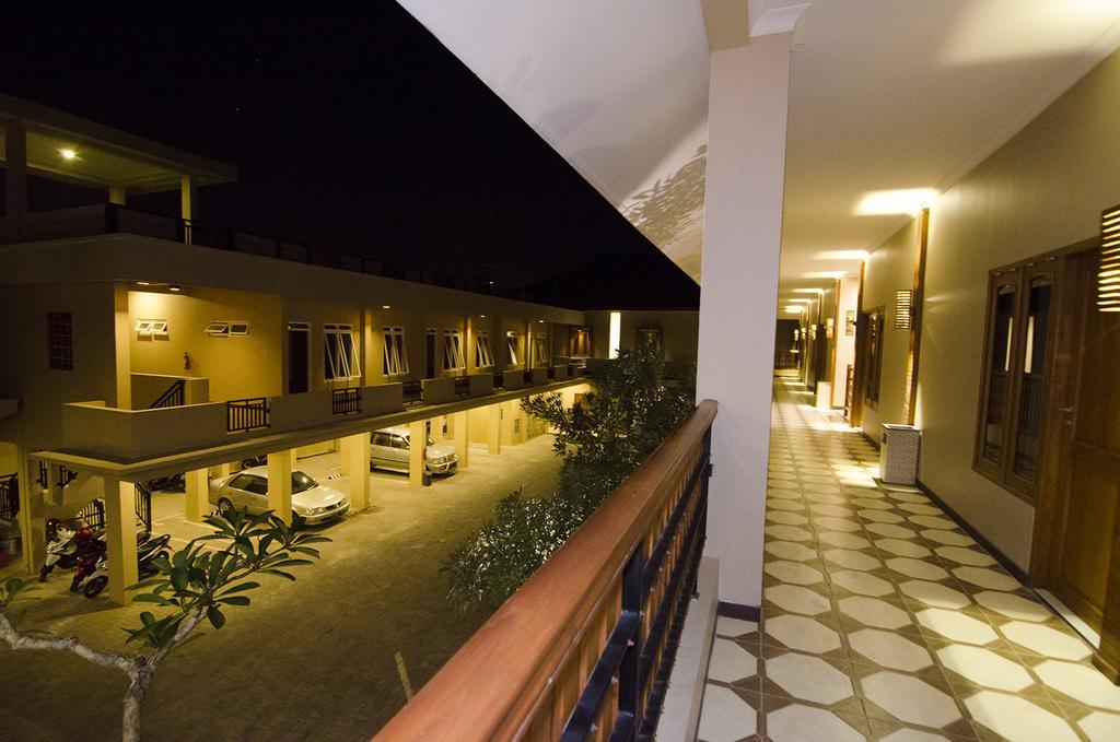 Syailendra Hotel Syariah ジェパラ エクステリア 写真
