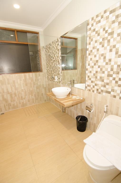 Syailendra Hotel Syariah ジェパラ エクステリア 写真