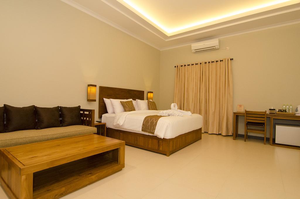 Syailendra Hotel Syariah ジェパラ エクステリア 写真