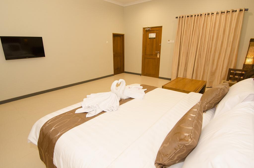 Syailendra Hotel Syariah ジェパラ エクステリア 写真