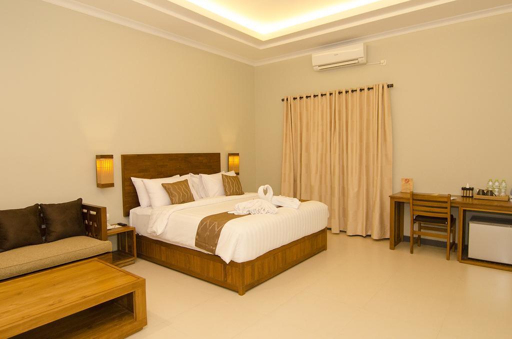 Syailendra Hotel Syariah ジェパラ エクステリア 写真
